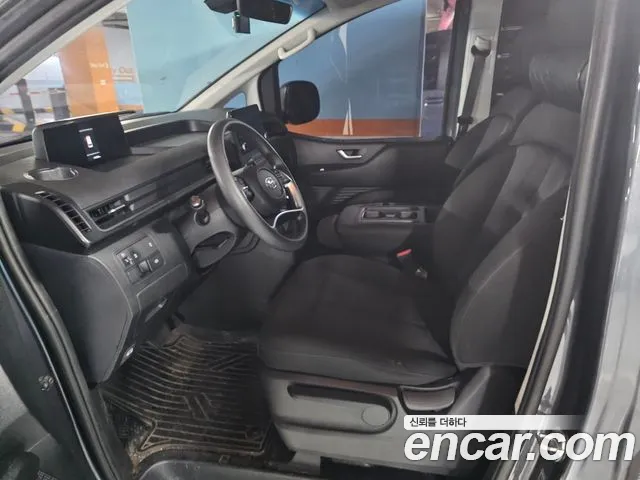 Hyundai Staria 2022 thumb 6
