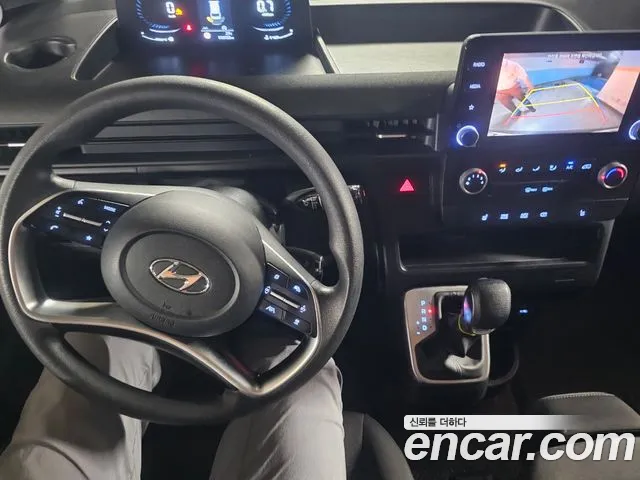 Hyundai Staria 2022 thumb 10
