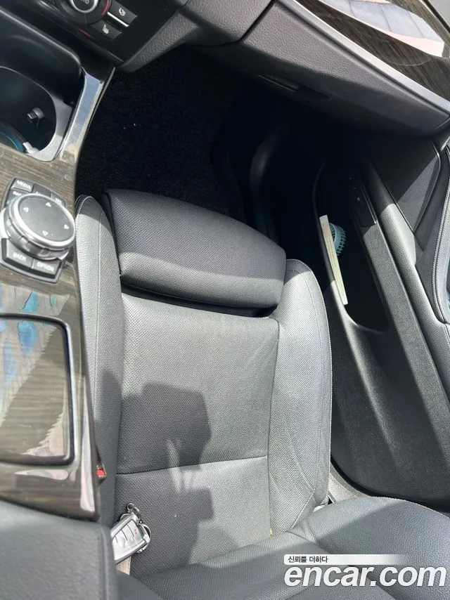 BMW 5-Series 2015 thumb 7