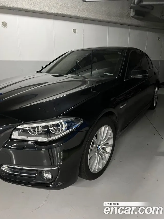 BMW 5-Series 2015 thumb 11