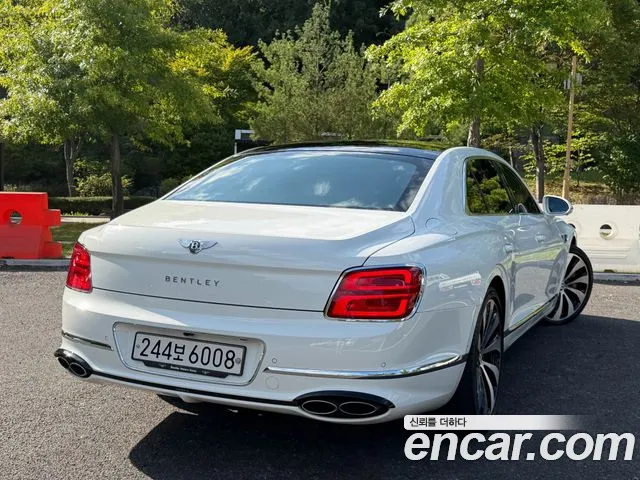 Bentley Flying Spur 2023 thumb 2