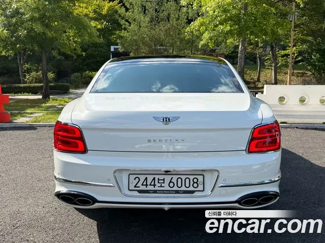 Bentley Flying Spur 2023 thumb 4