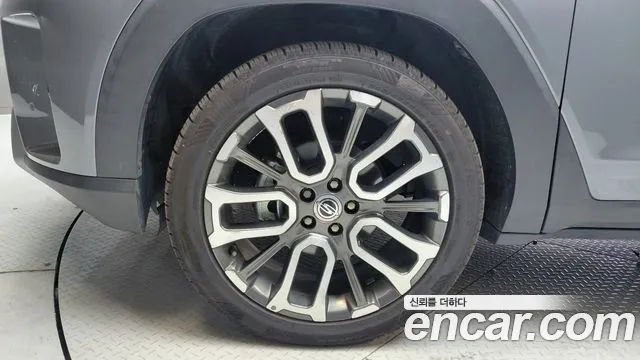 KG_Mobility_Ssangyong Torres 2022 thumb 5