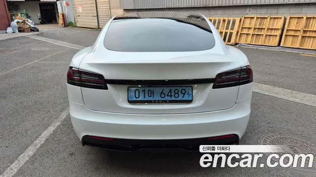 Tesla Model S 2026 thumb 3