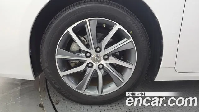 Lexus ES 2018 thumb 5
