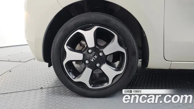 Kia Ray 2012 thumb 5
