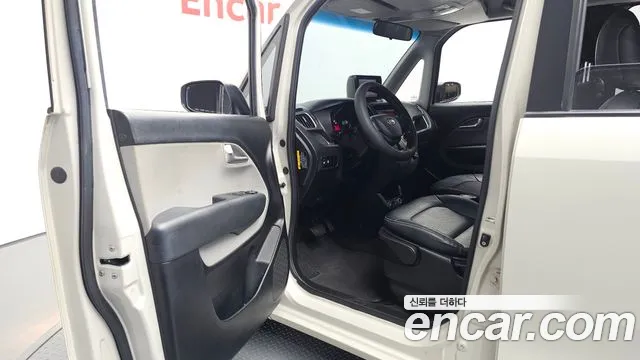 Kia Ray 2012 thumb 10