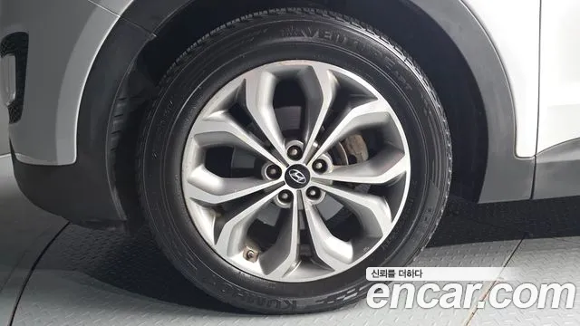 Hyundai Santa Fe 2014 thumb 5
