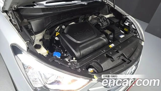 Hyundai Santa Fe 2014 thumb 6