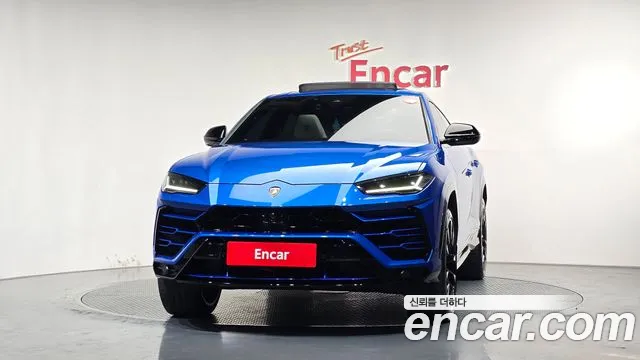 Lamborghini Urus 2020 thumb 3