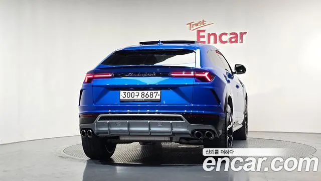 Lamborghini Urus 2020 thumb 4