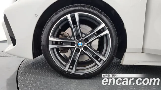 BMW 1-Series 2021 thumb 5