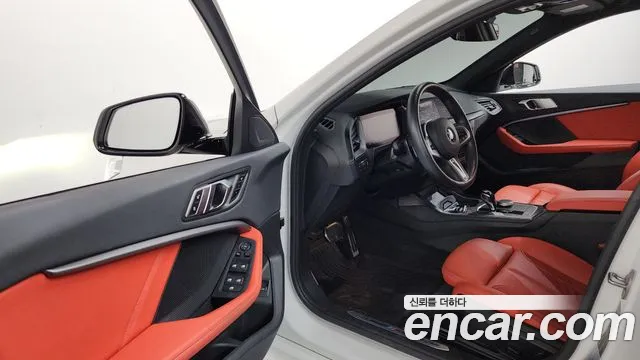BMW 1-Series 2021 thumb 10