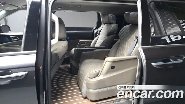 Kia Carnival 2024 thumb 11