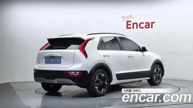 Kia Niro 2022 thumb 2