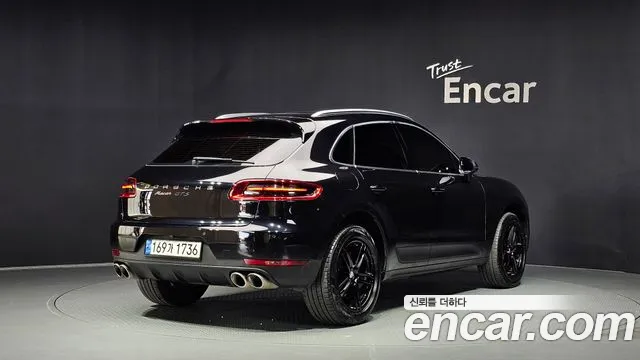 Porsche Macan 2014 thumb 2