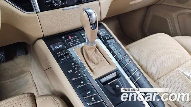 Porsche Macan 2014 thumb 9
