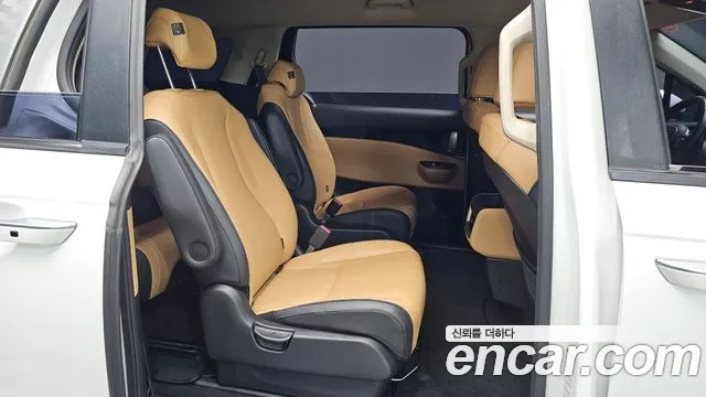 Kia Carnival 2021 thumb 11
