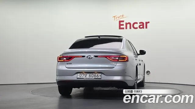 Renault-KoreaSamsung Megane 2017 thumb 4