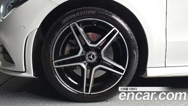 Mercedes-Benz CLA 2023 thumb 4