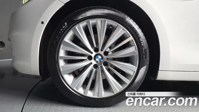 BMW Gran Turismo 2015 thumb 5