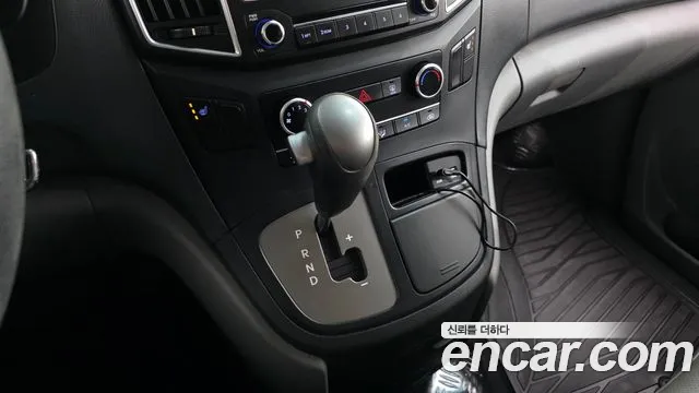 Hyundai Starex 2017 thumb 9
