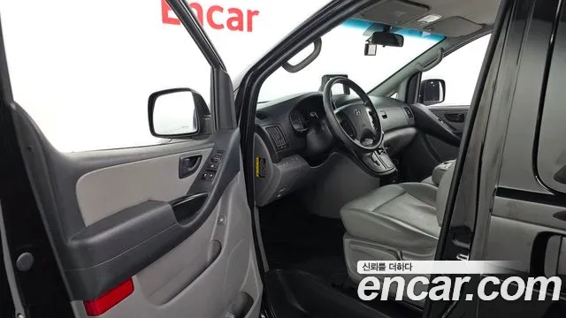 Hyundai Starex 2017 thumb 10