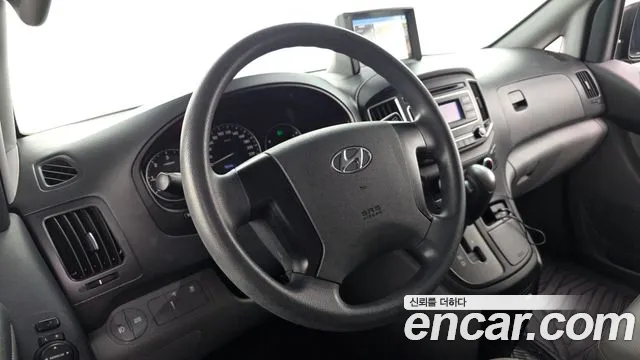 Hyundai Starex 2017 thumb 12