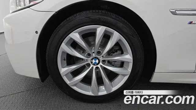 BMW 5-Series 2015 thumb 5