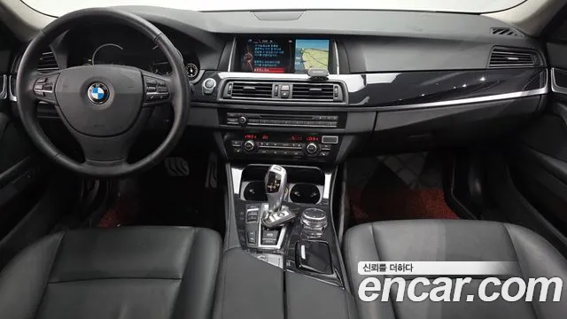 BMW 5-Series 2015 thumb 7