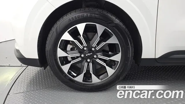 Kia Carnival 2022 thumb 4