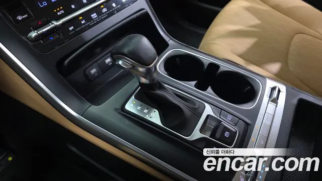 Kia Carnival 2022 thumb 8