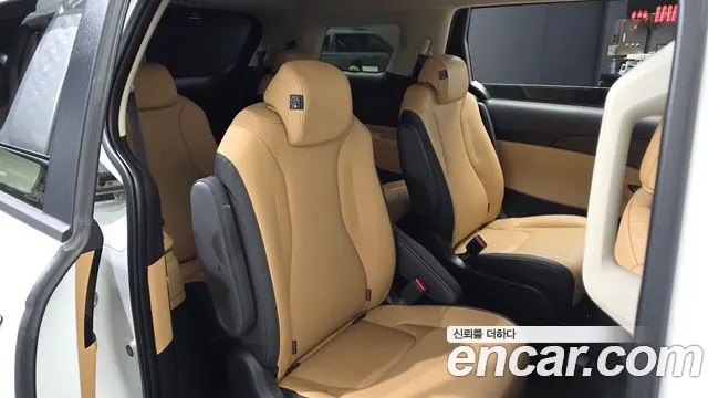 Kia Carnival 2022 thumb 11