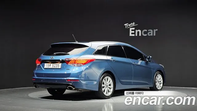 Hyundai i40 2012 thumb 2