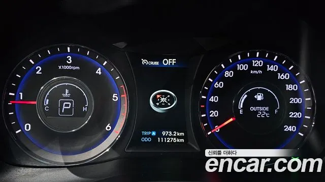 Hyundai i40 2012 thumb 8