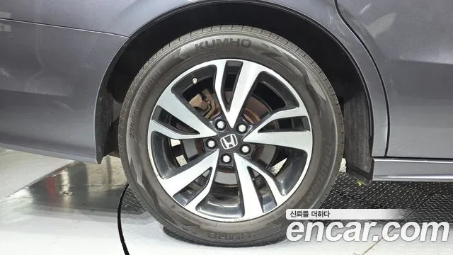 Honda Odyssey 2017 thumb 5