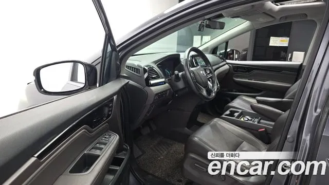 Honda Odyssey 2017 thumb 10