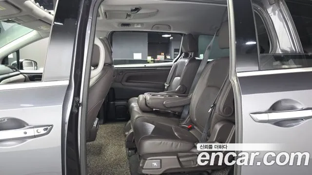 Honda Odyssey 2017 thumb 11