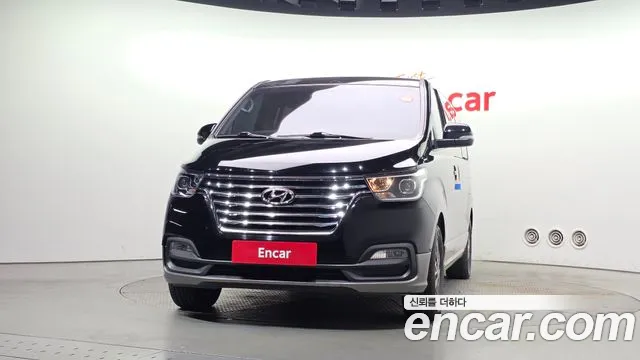 Hyundai Starex 2018 thumb 3
