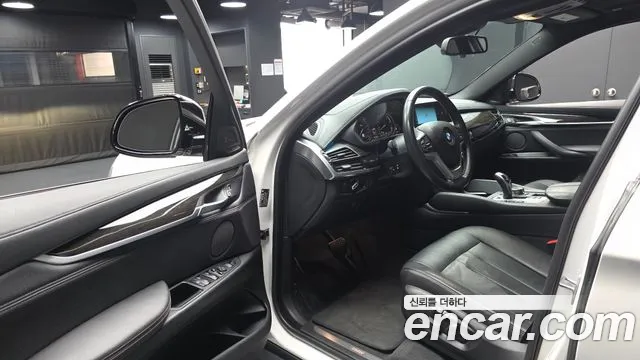 BMW X6 2019 thumb 10