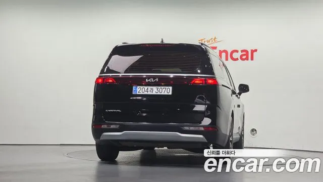 Kia Carnival 2022 thumb 4