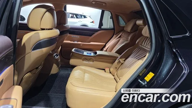 Genesis G90 2022 thumb 11