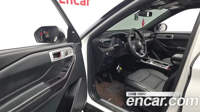 Ford Explorer 2020 thumb 9