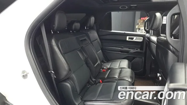 Ford Explorer 2020 thumb 11