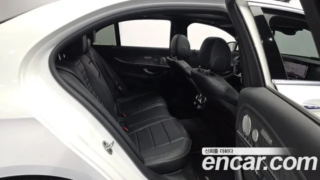 Mercedes-Benz E-Класс 2021 thumb 12