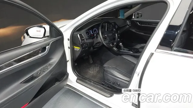 Hyundai Grandeur 2016 thumb 10