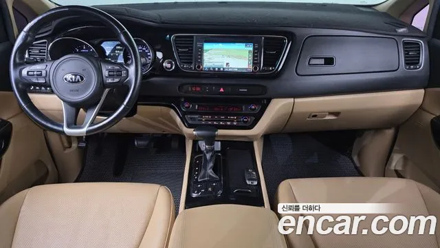 Kia Carnival 2017 thumb 7
