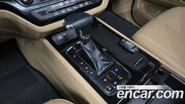 Kia Carnival 2017 thumb 9