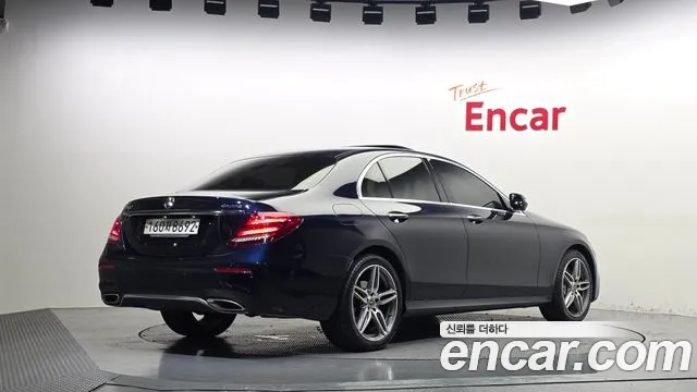 Mercedes-Benz E-Класс 2020 thumb 2