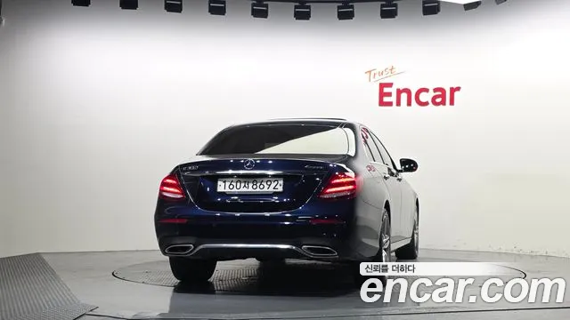 Mercedes-Benz E-Класс 2020 thumb 4